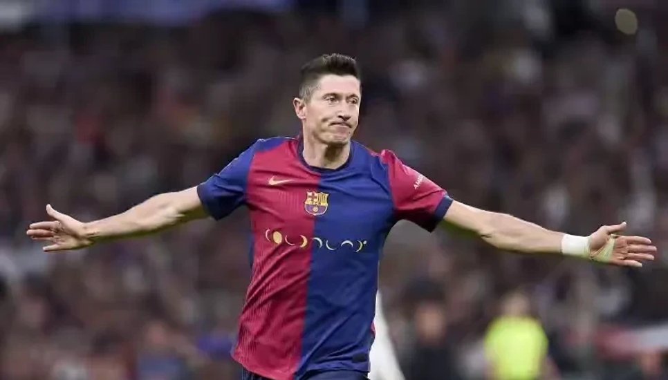 爱游戏体育-莱万多夫斯基重返赛场，夺冠首场状态出色，TES观众沸腾！赢得满堂喝彩的简单介绍