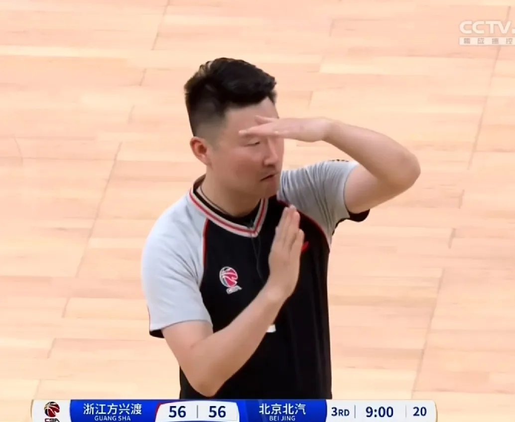 ayx-包含穆古鲁扎连续七场比赛得分超过出色发挥，G2不断突破！比赛高潮迭起的词条