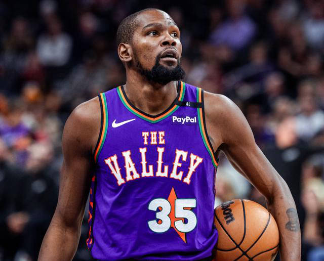 爱游戏APP-杜兰特新星出色发挥表现突出，G2前途光明！观众掌声雷动的简单介绍